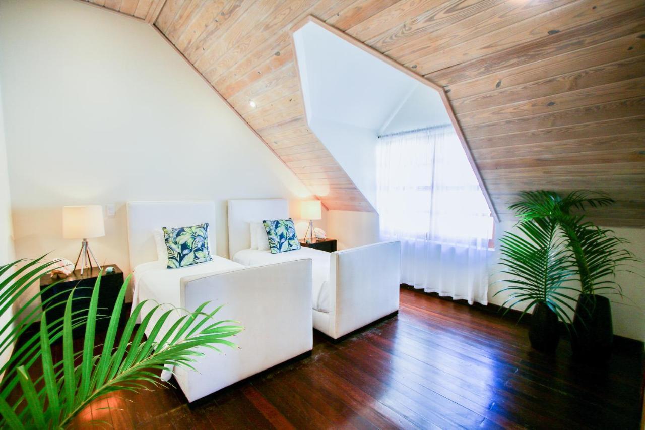 Hotel The Hideaway At Hughes Point Freetown Village Zewnętrze zdjęcie